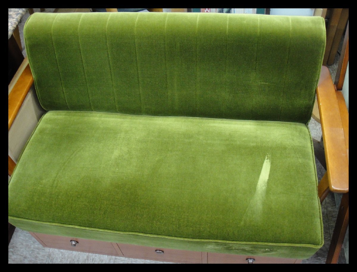 49360T one pushed .!! both sides under floor storage attaching 2 seater . sofa Velo wa style & green color a bit unusual stylish sofa. Yamato household goods flight D rank 