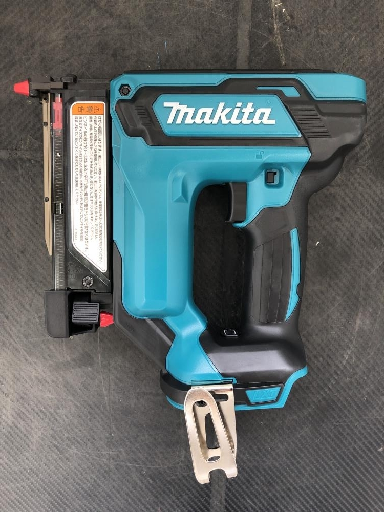 016□おすすめ商品□マキタ makita 充電式ピンタッカ PT353DZK 本体+