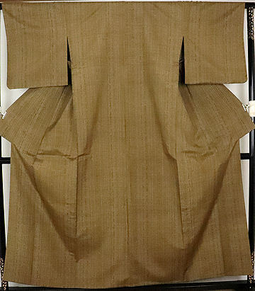 は自分にプチご褒美を 単衣 手織り紬 正絹 染飛び縞 Mサイズ ki24702 新品 着物 レディース 6月9月10月 シーズン 送料無料 結城紬 は自分にプチご褒美を 単衣 手織り紬 正絹 染飛び縞 Mサイズ ki24702 新品 着物 レディース 6月9月10月 シーズン 送料無料 結城紬