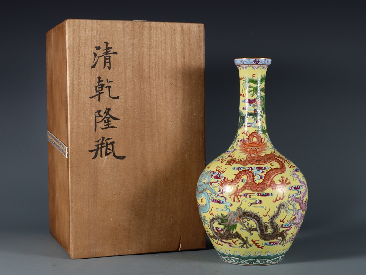 最新のデザイン 旧蔵 古美術 中国古玩 清代雍正年製款 粉彩花開富貴 