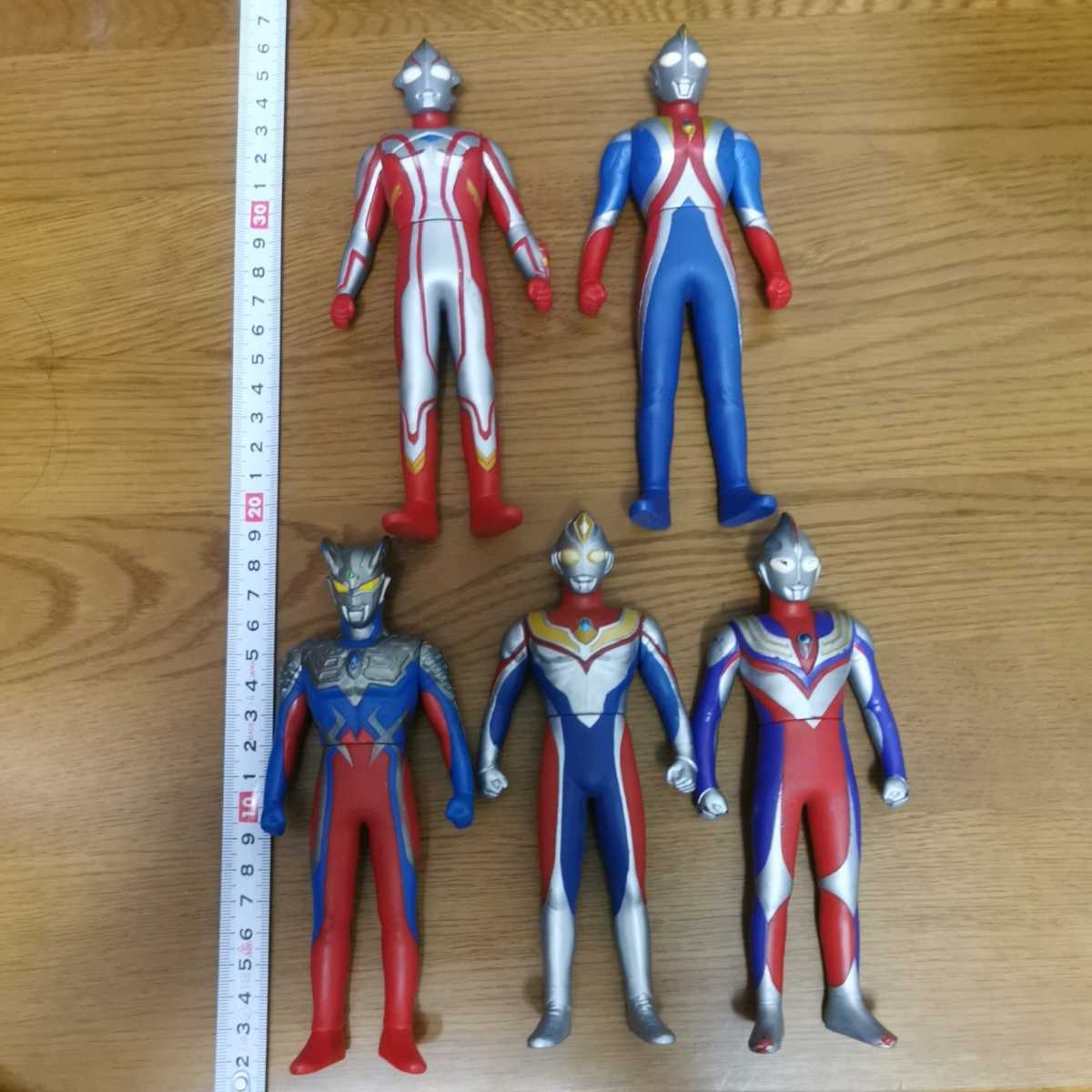 ウルトラマンゼロ ウルトラヒーローシリーズ ウルトラマンティガ ダイナ コスモス メビウス ソフビ フィギュア セット_画像1