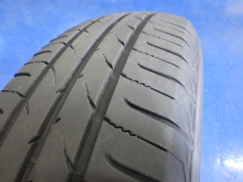 ★送料無料★ 155/80R13 2022年製 TOYO NANOENERGY 3 PLUS 2本/中古オンロードタイヤ(夏タイヤ) ヴィッツ _画像9