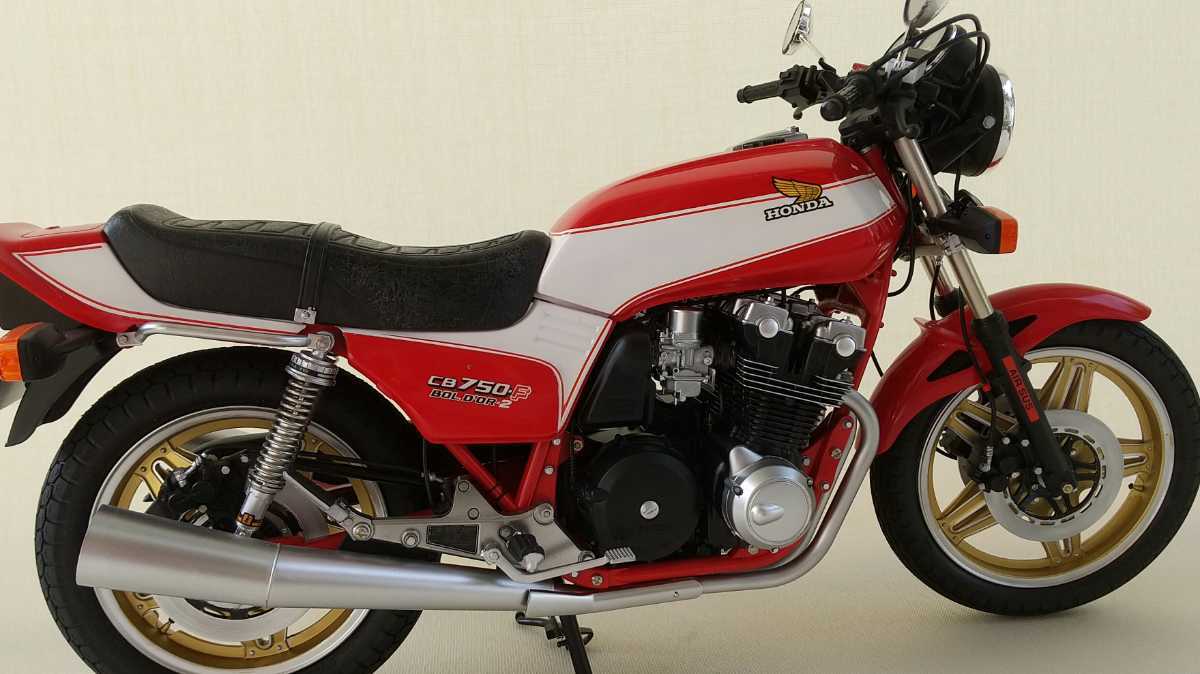 プラモデル完成品 タミヤ1/6 ホンダCB750F ボルドール2 シリーズ