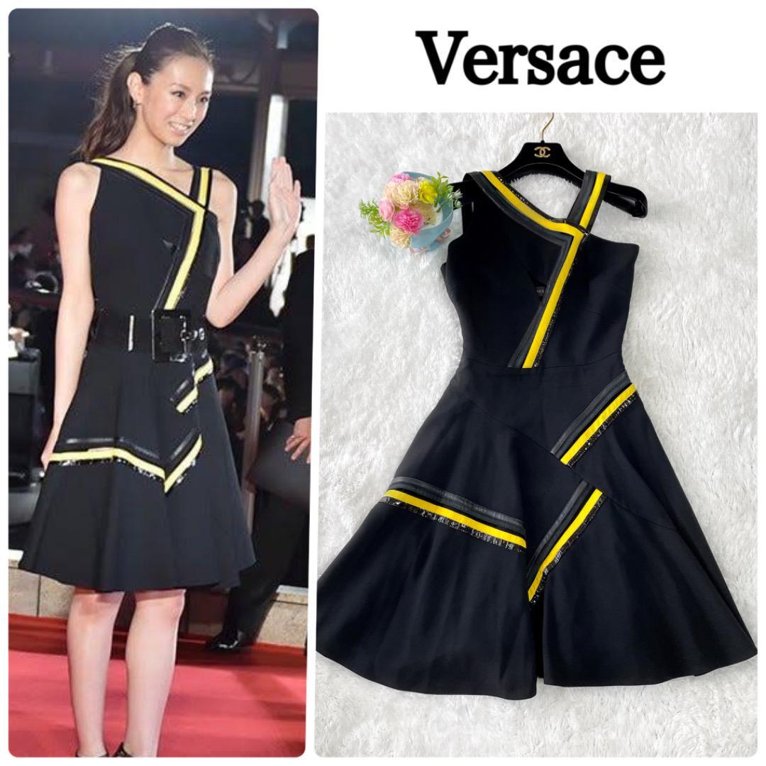 ヴェルサーチ Versace ワンピース - ミニワンピース ヴェルサーチ Versace ワンピース - ミニワンピース