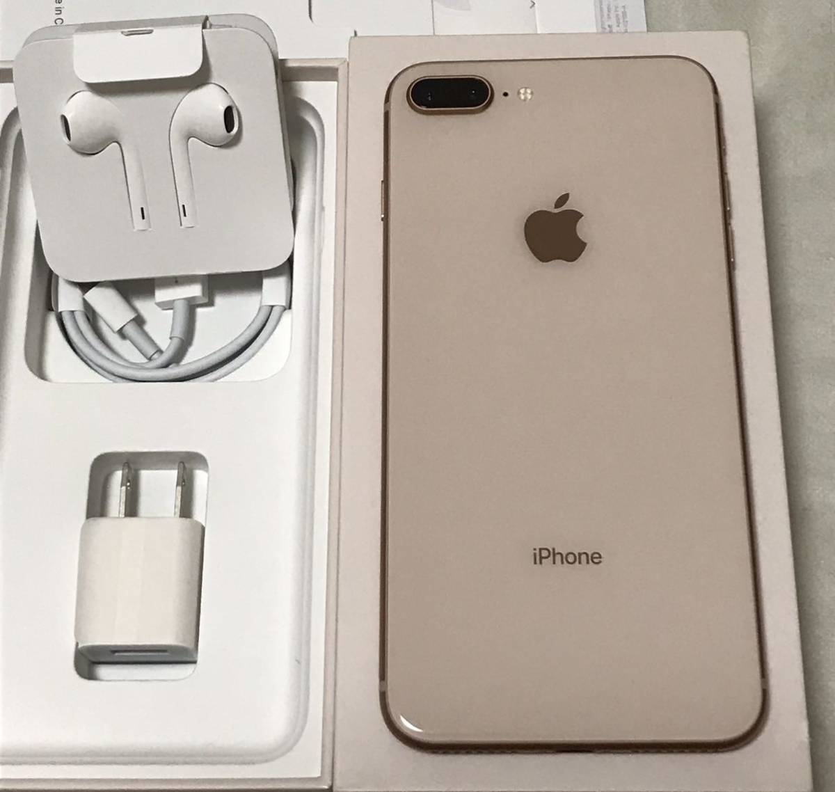美品100%】SIMフリーiPhone8 Plus iPhone8plus 64GB gold アイフォン8