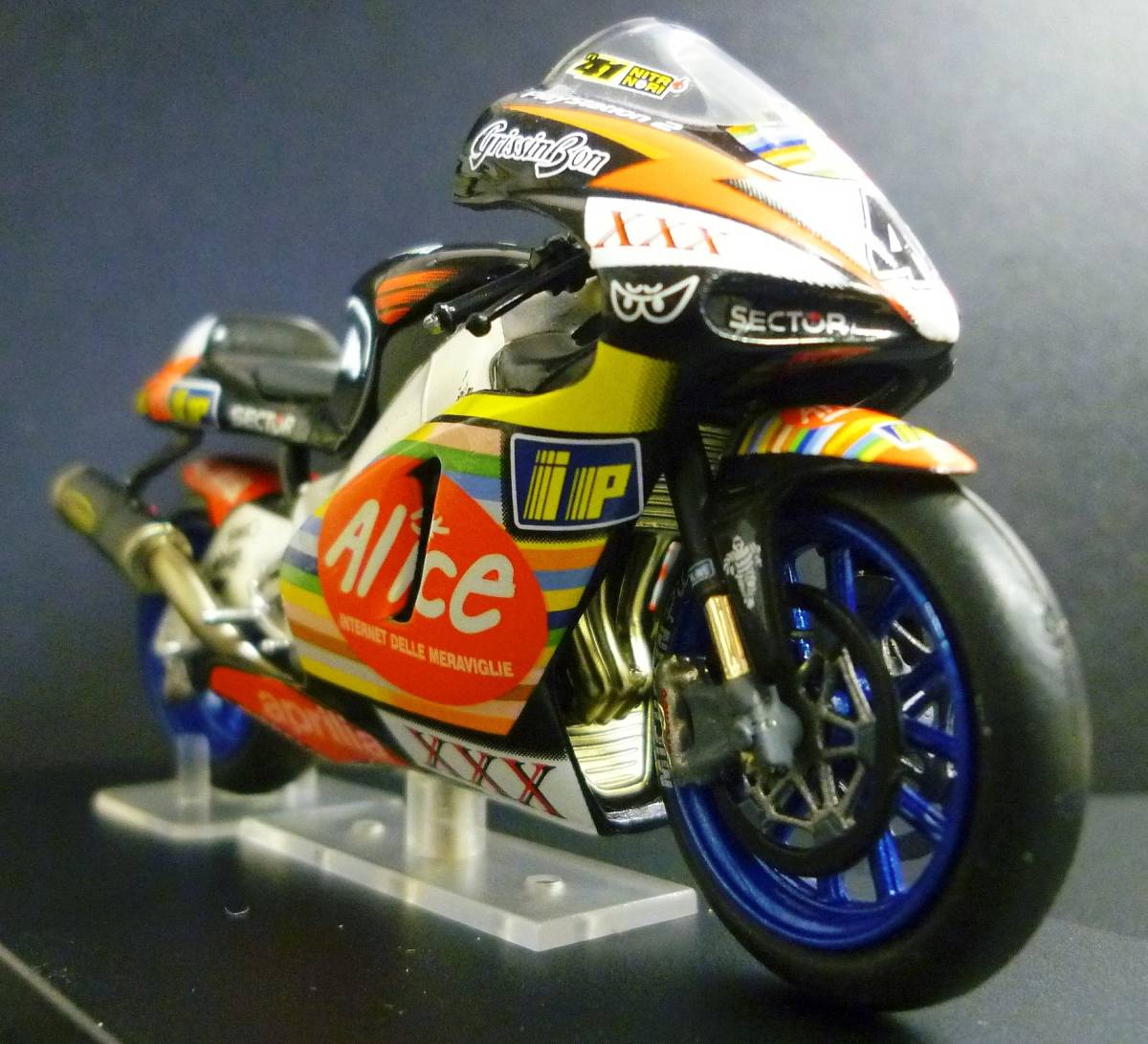 ixo　1/24　芳賀紀行　アプリリア RS3　#41 APRILIA RS3 2003 MotoGP　_画像8