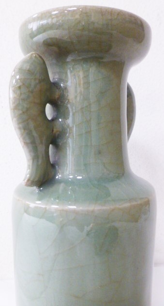 七官青磁魚耳付花瓶 ◇ 中国古美術 / 時代物 ◇ 金継ぎ / 貫入 七官青磁魚耳付花瓶 ◇ 中国古美術 / 時代物 ◇ 金継ぎ / 貫入