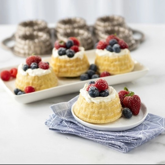 NORDIC WARE ノルディックウェア ショートケーキバスケットパン NORDIC WARE ノルディックウェア ショートケーキバスケットパン