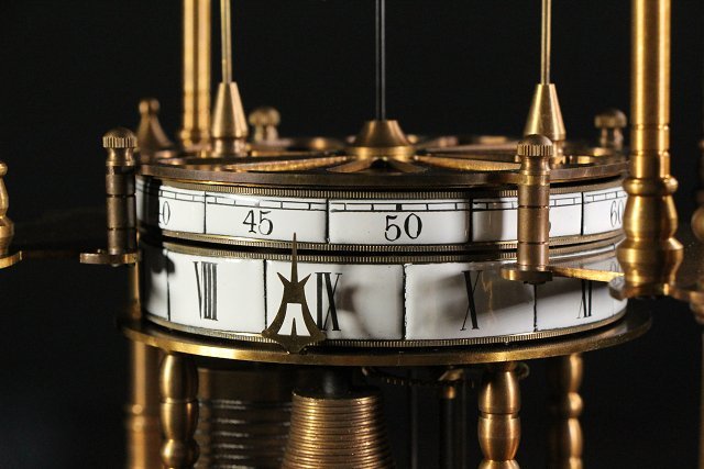 ☆皇帝☆アンティーク　ゼンマイ式　ボール置時計　完動品　高約４７．３㎝　ガラスケース付　フランス製　機械式置時計