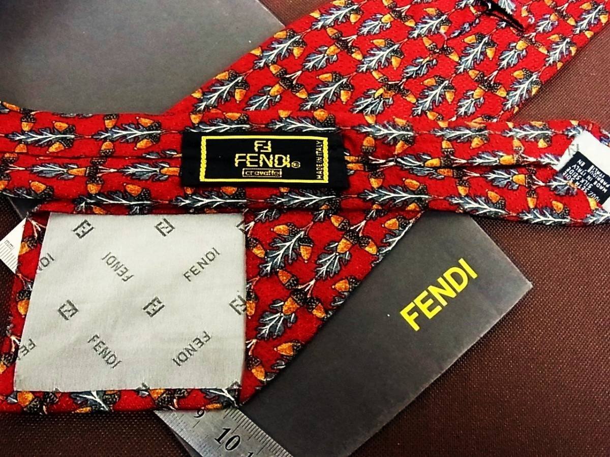 ♪3886D♪状態並品【どんぐり 団栗 植物 柄】フェンディ【FENDI】ネクタイ_画像2