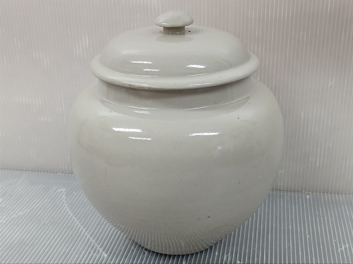 都内でアンティーク/コレクション骨董品 白磁 蓋付壺 時代物 径18cm 高さ19cm - www.norzagaraycollege