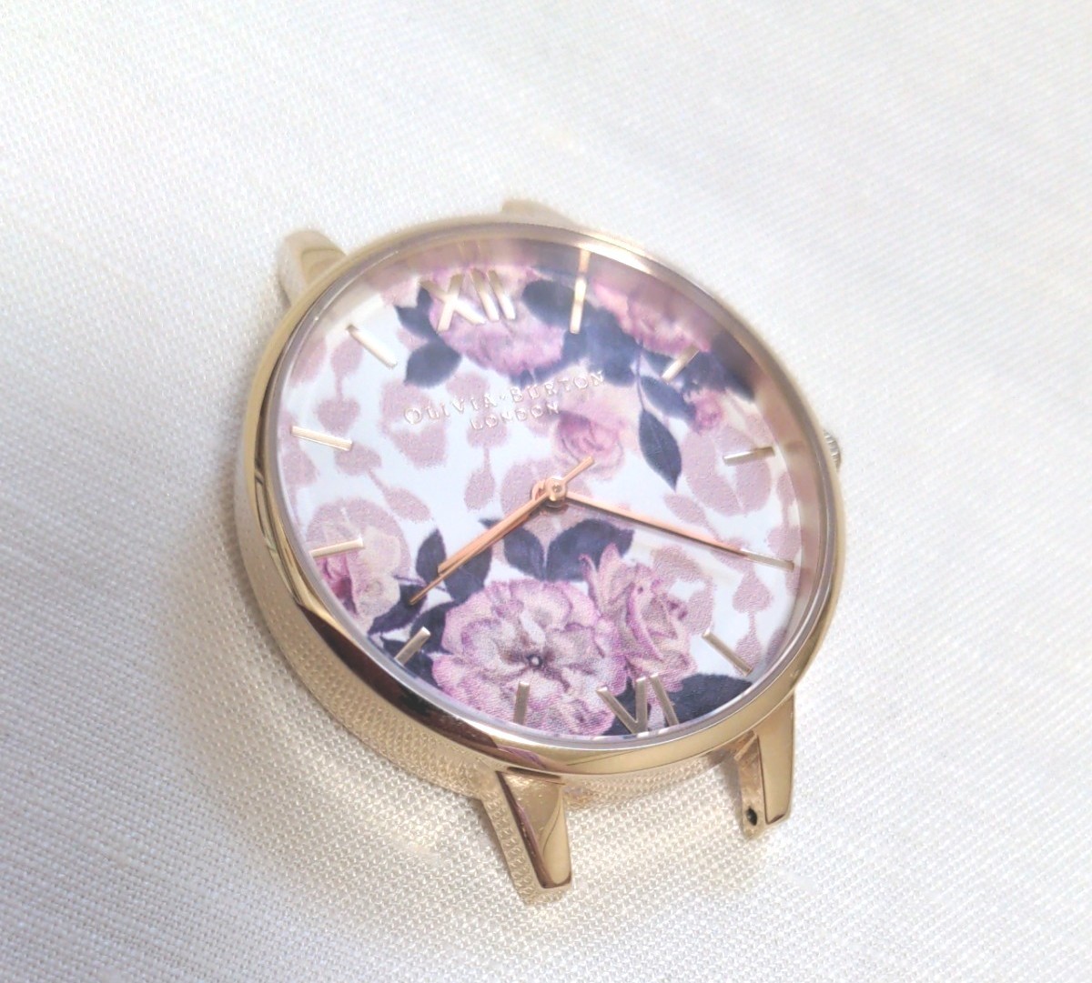 腕時計 オリビアバートン ワイルドフラワー 花柄 レディース アクセサリー 時計 文字盤 ゴールド