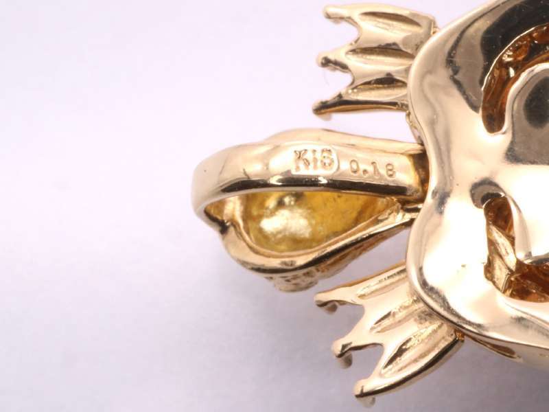 美品 ダイヤ0.18ct シェル 亀・観音様 甲羅開閉式 ペンダントトップ