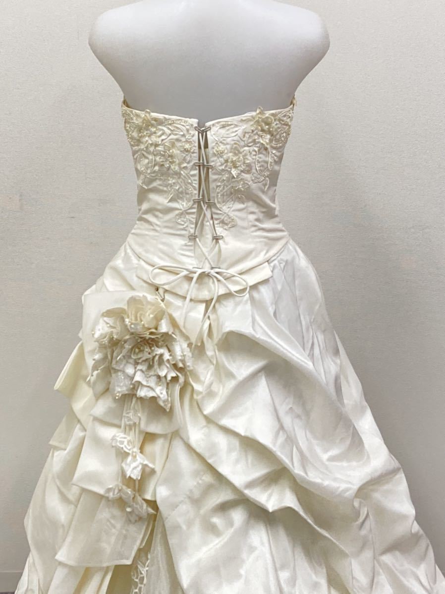 狩ドレス49）【送料無料】中古品 ウエディングドレス サイズ 9号 結婚式 衣装 撮影 20220906_画像6