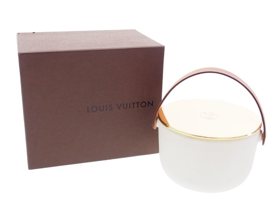 【Used 極上品】LOUIS VUITTON アロマキャンドル 香りのろうそく ILE BLANCHE 陶器 レザーストラップ ゴールドカバー 箱付き 数回使用済み_画像3