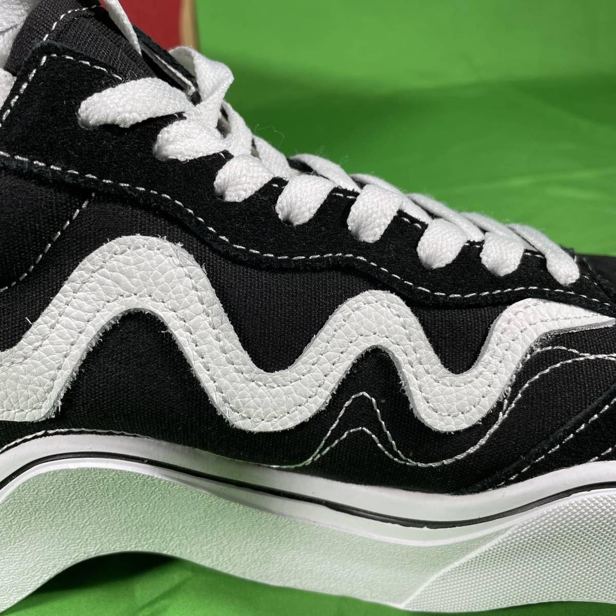 スニーカー 希少品 MSCHF Wavy Baby Tyga 26cm RLscI-m73173860932