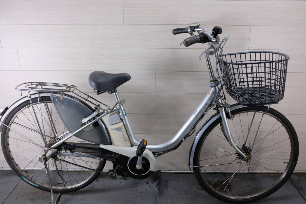 兵庫県神戸市より CROIX クロア 白いマウンテンバイクです 前カゴ付き