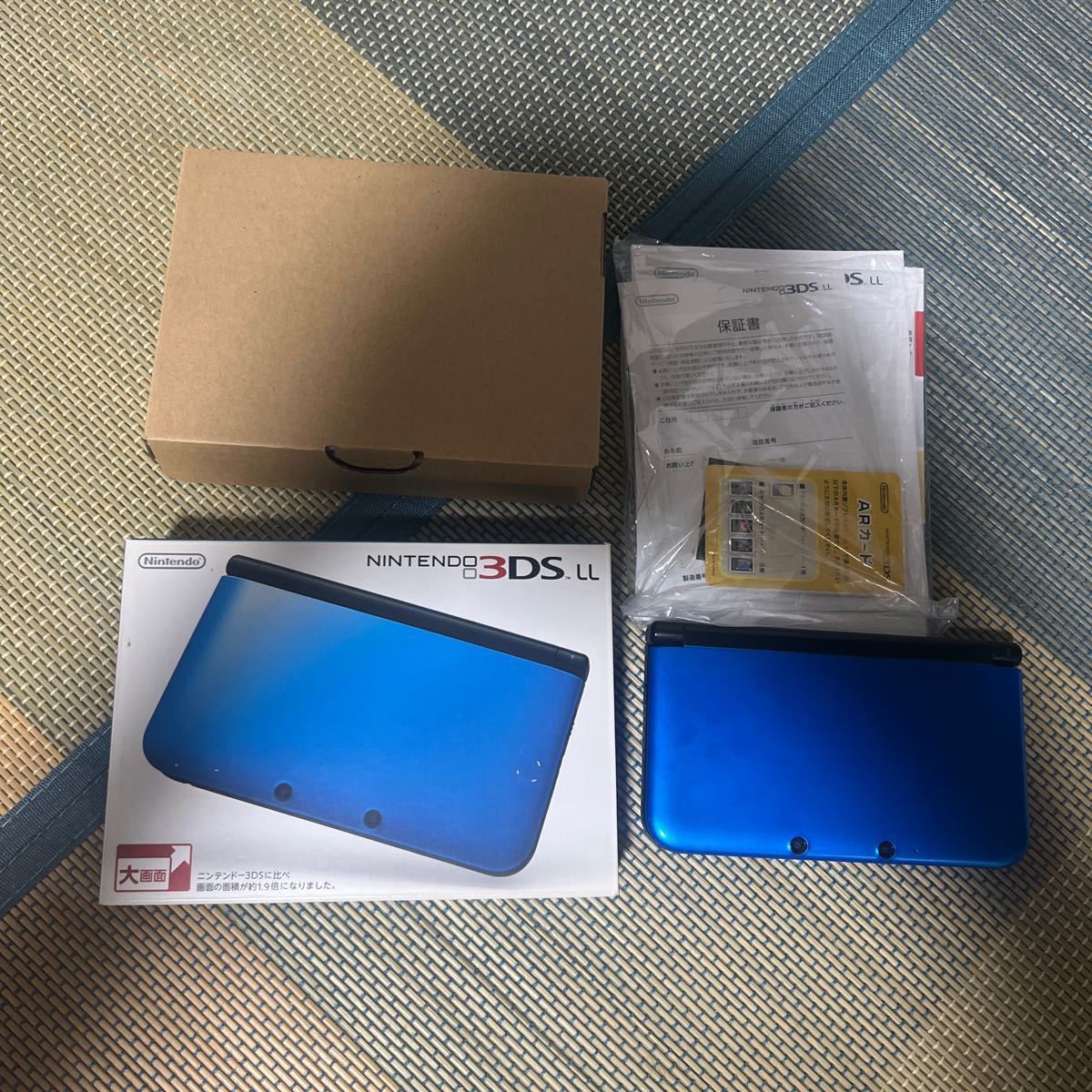 ニンテンドー3DS LL ブルー×ブラック」美品 箱説明書付き-