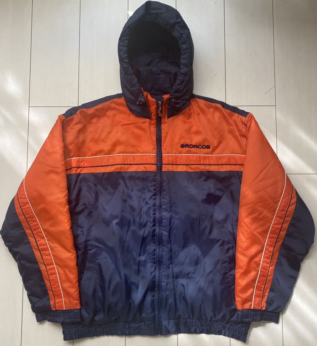 送料無料 90s vintage ビンテージ NFL Denver BRONCOS 中綿 スタジャン ジャケット パーカー ブロンコス ツートーン 紺 ORANGE オレンジ XL
