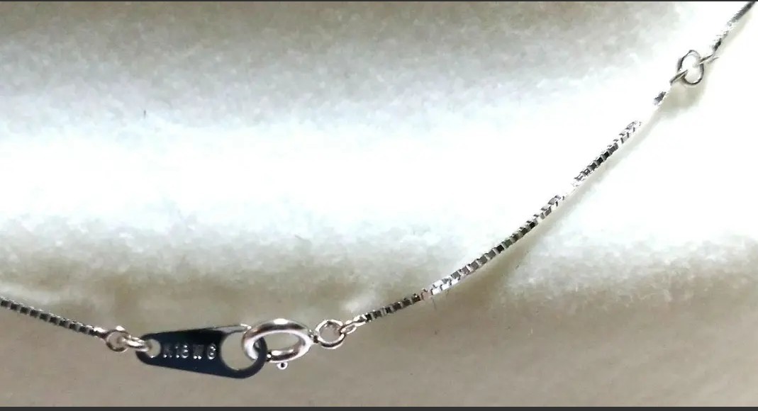 期間限定出品 K18WGダイヤモンドネックレス 0.30ct(刻印あり