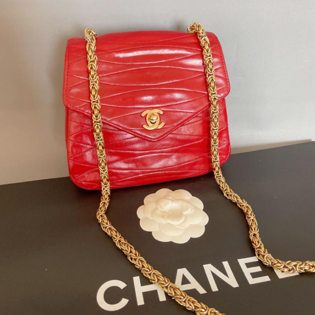 鑑定書付きCHANEL シャネル マトラッセ レザーチェーンショルダーバッグ-