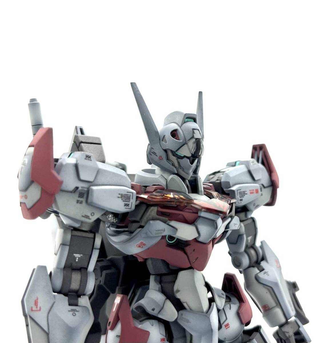 完成品 塗装済 ガンプラ　ガンダムルブリス　ガンダム 水星の魔女　ガンダム_画像3