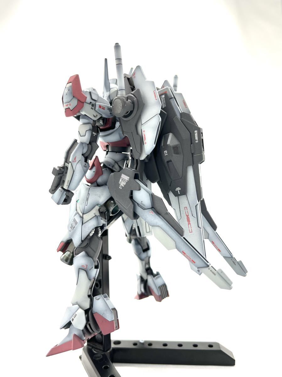 完成品 塗装済 ガンプラ　ガンダムルブリス　ガンダム 水星の魔女　ガンダム_画像2