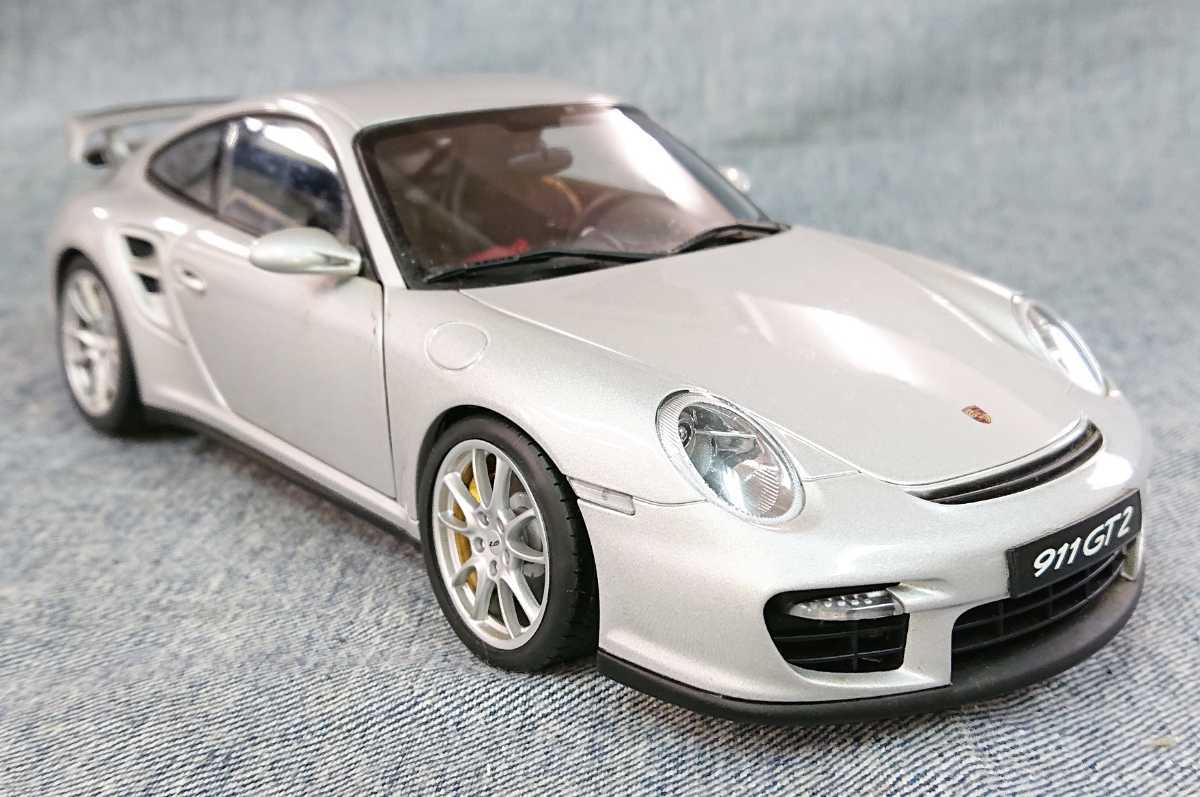 1円～★『オートアート AUTOart Performance 1/18 77898 Porsche ポルシェ911(997) GT2 (シルバー)』 ★箱・ケースあり 人気商品 売り切り_画像4