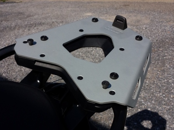 GIVI R1250R/RS 1200 モノキーベース SRA5117 M166|アクセサリー GIVI R1250R/RS 1200 モノキーベース SRA5117 M166|アクセサリー