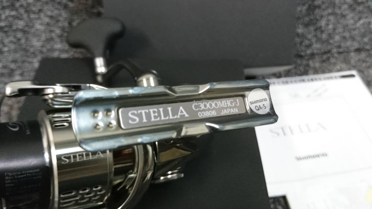 シマノ 18ステラ C3000MHG ( 美品)14ステラ(C3000)スプール付