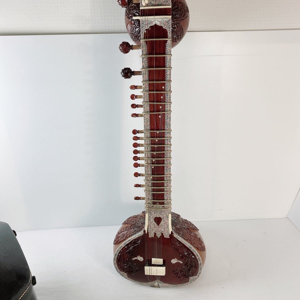 1円〜 インド 弦楽器 Sitar シタール ハードケース付き 現状品 民族