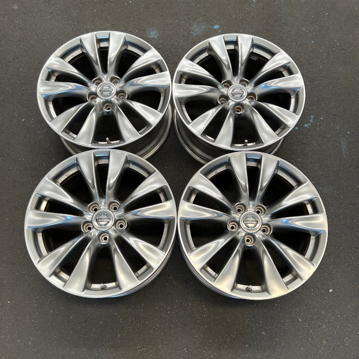 純正ホイール4本セット フーガハイブリッド HY51 ハイグロス 18×8J +43