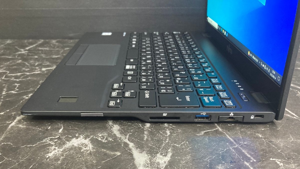 1円~ □富士通 LIFEBOOK U939/B / Core i5 8365U 1.60GHz / メモリ8GB