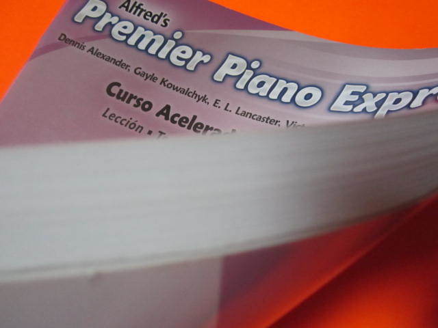  import musical score ( piano )Premier Piano Express: An All-in-one Accelerated Course Spanish version online sound 