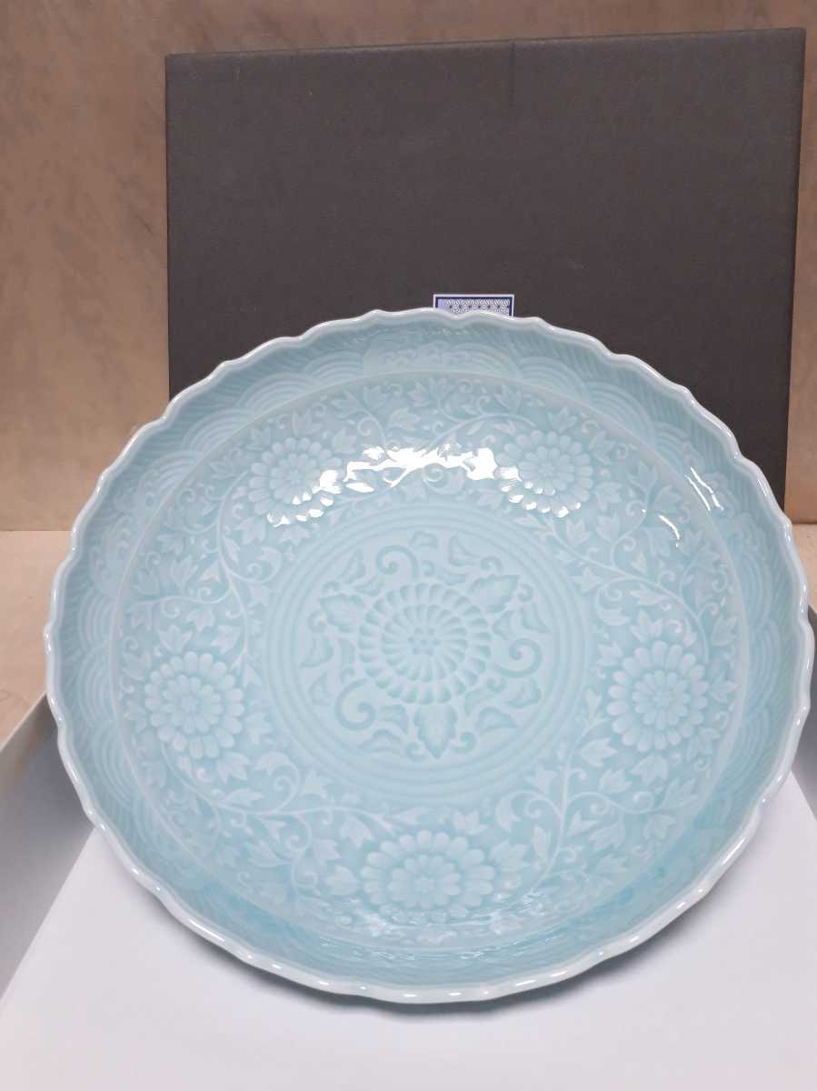 有田焼 青白磁 桔梗渕盛鉢 直径約26.5cm 未使用 深皿の画像3