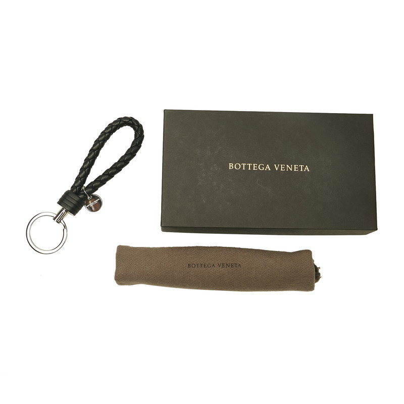 レザー Bottega バッグチャーム イントレチャート ミニバッグの通販 by