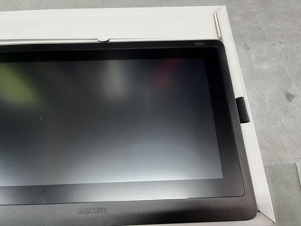 美品 Wacom ワコム Cintiq16 スタンド付き DTK1660K1D ワコム 液晶ペン