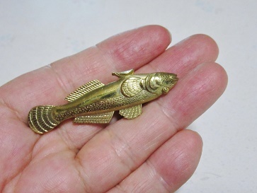 ハゼ（魚）の可愛い真鍮ブローチ_ハゼ（魚）の可愛い真鍮ブローチ