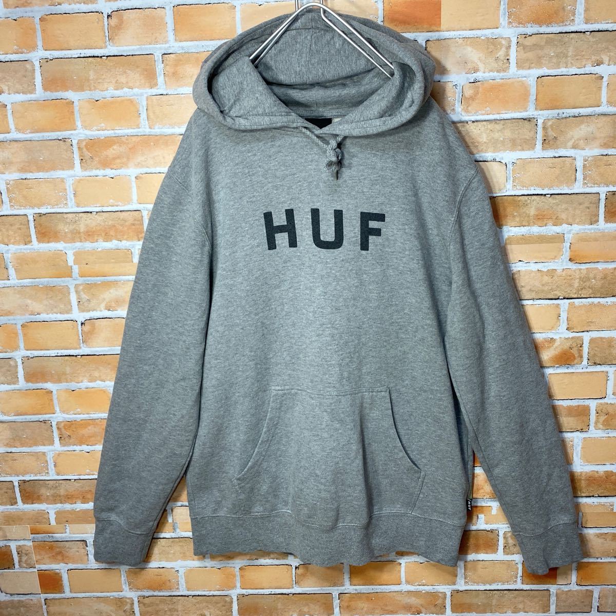 お見舞い ハフ HUF パーカー ブラック XL センター文字プリント tdh