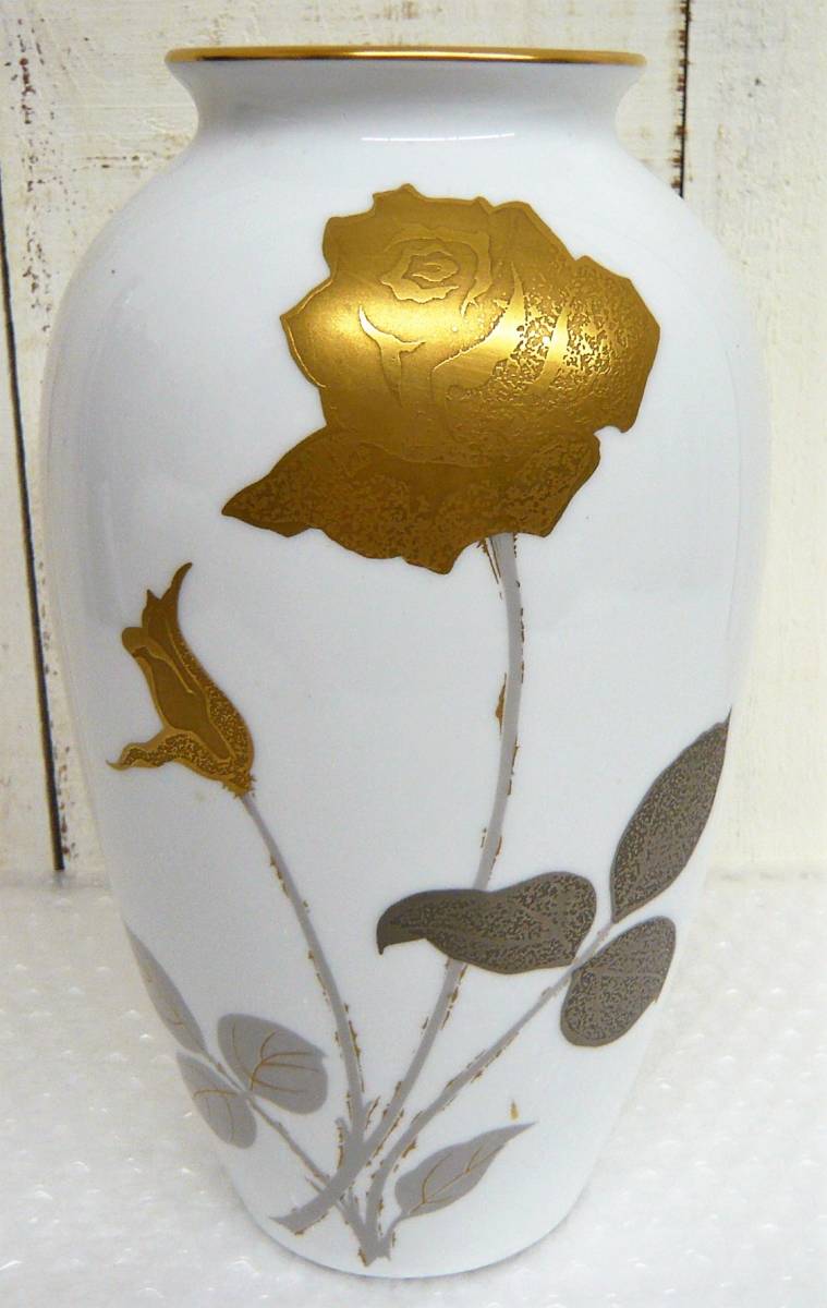 愛用愛用皇室御用達 大倉陶園 クレマチス 花生 OKURA 金銀彩 テッセン