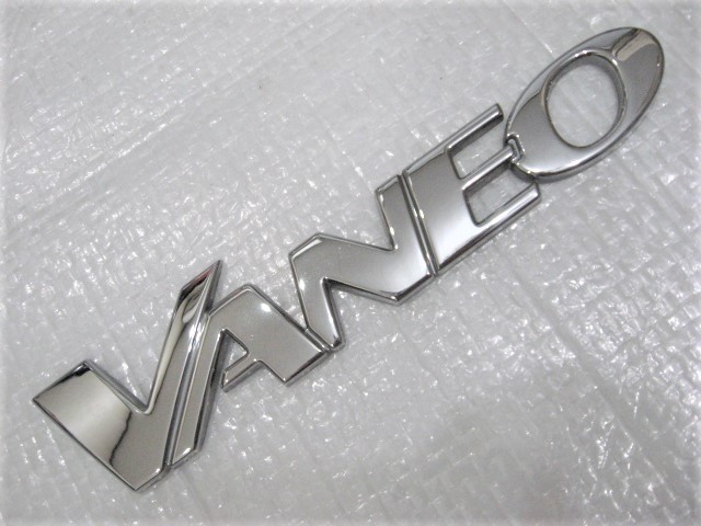 ★希少 メルセデス ベンツ バネオ VANEO ロゴ リア シルバーエンブレム 1点 旧車 中古_画像1