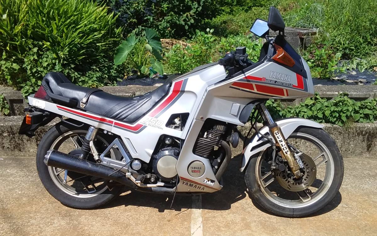 絶版車10000円売切り！超希少車！YAMAHA・XJ750D！5G8・エンジン他全て作動未確認・書類有！！レストアベース格安提供！