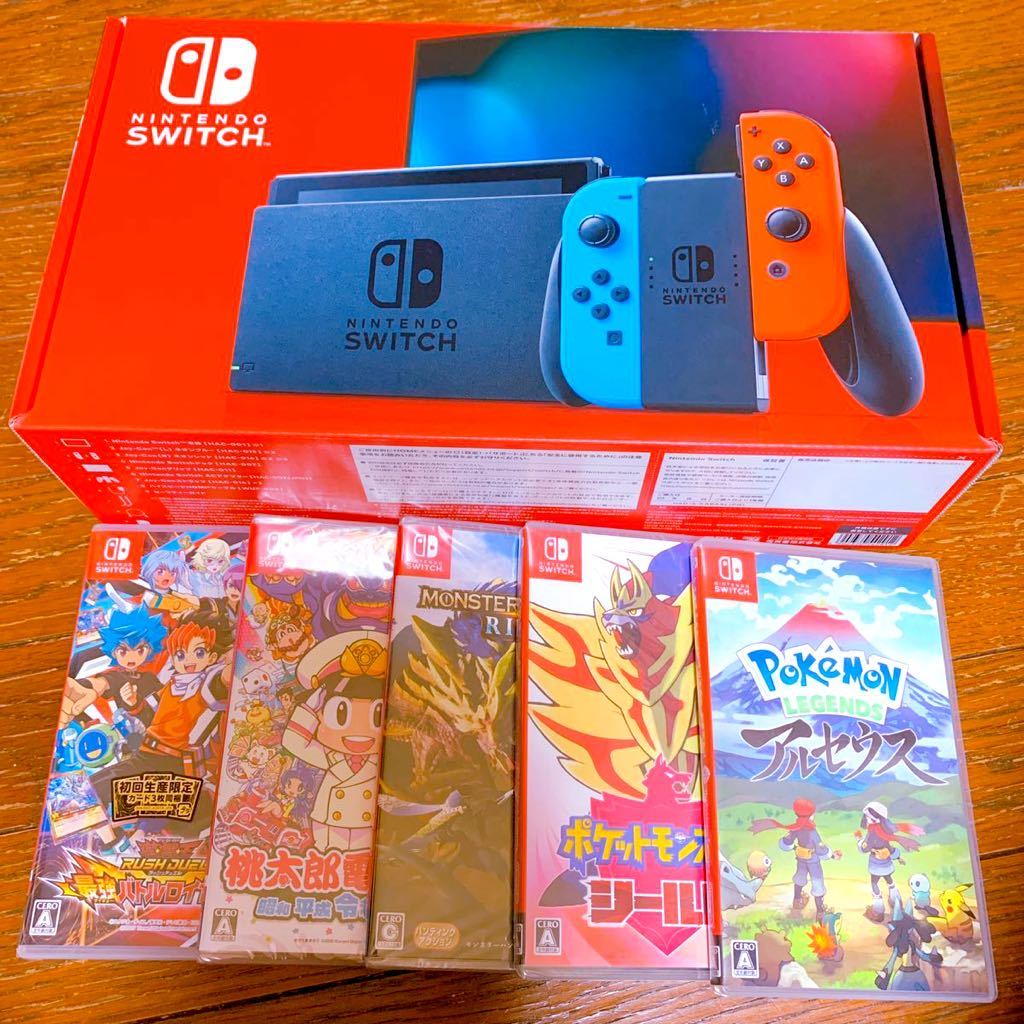 オリジナルデザイン手作り商品 【美品】Nintendo Switch本体+カセット5