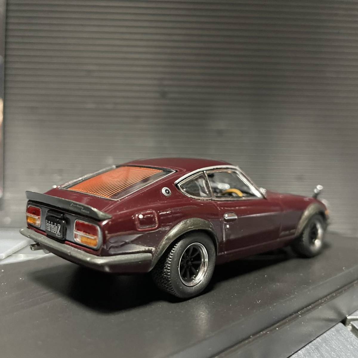 新品未展示品 京商 1/43 日産 フェアレディ240ZG Maroon-