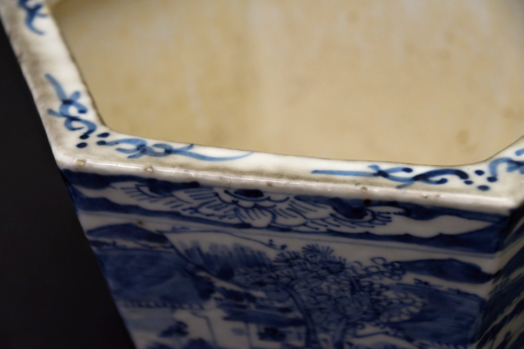 269 中国銘品古盆器 青華山水文 六角 植木鉢 染付 ○ 中国清時代 269 中国銘品古盆器 青華山水文 六角 植木鉢 染付 ○ 中国清時代