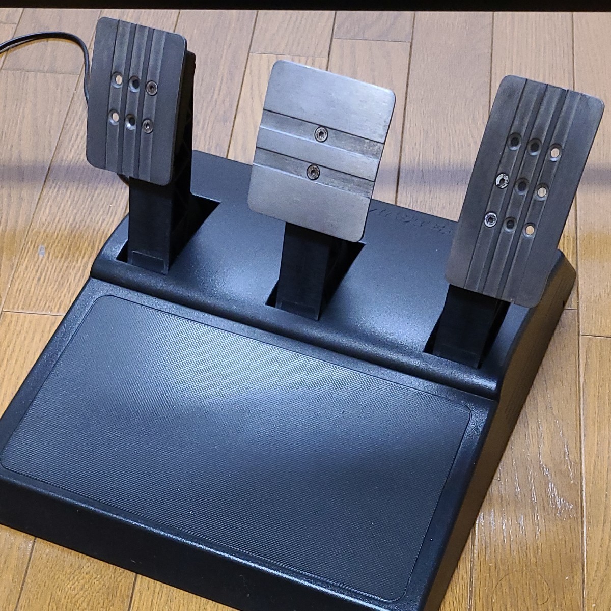 THRUSTMASTER T300RS GTエディション ハンコン | yachaqs.com