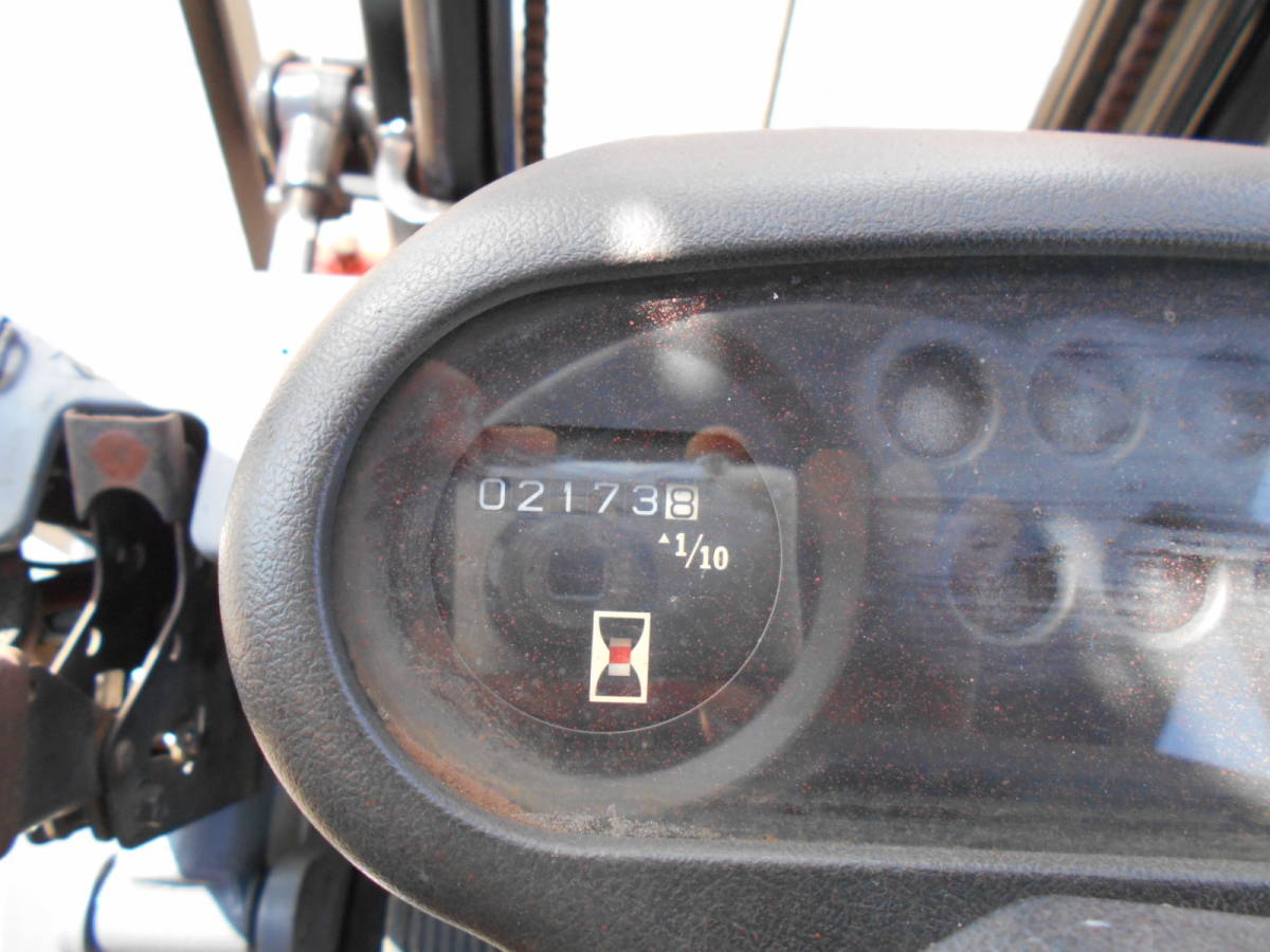 「トヨタ　フォークリフト　1.5ｔ　1996年製　2,173H　クッションタイヤ　現状渡し　引き取り限定」の画像3