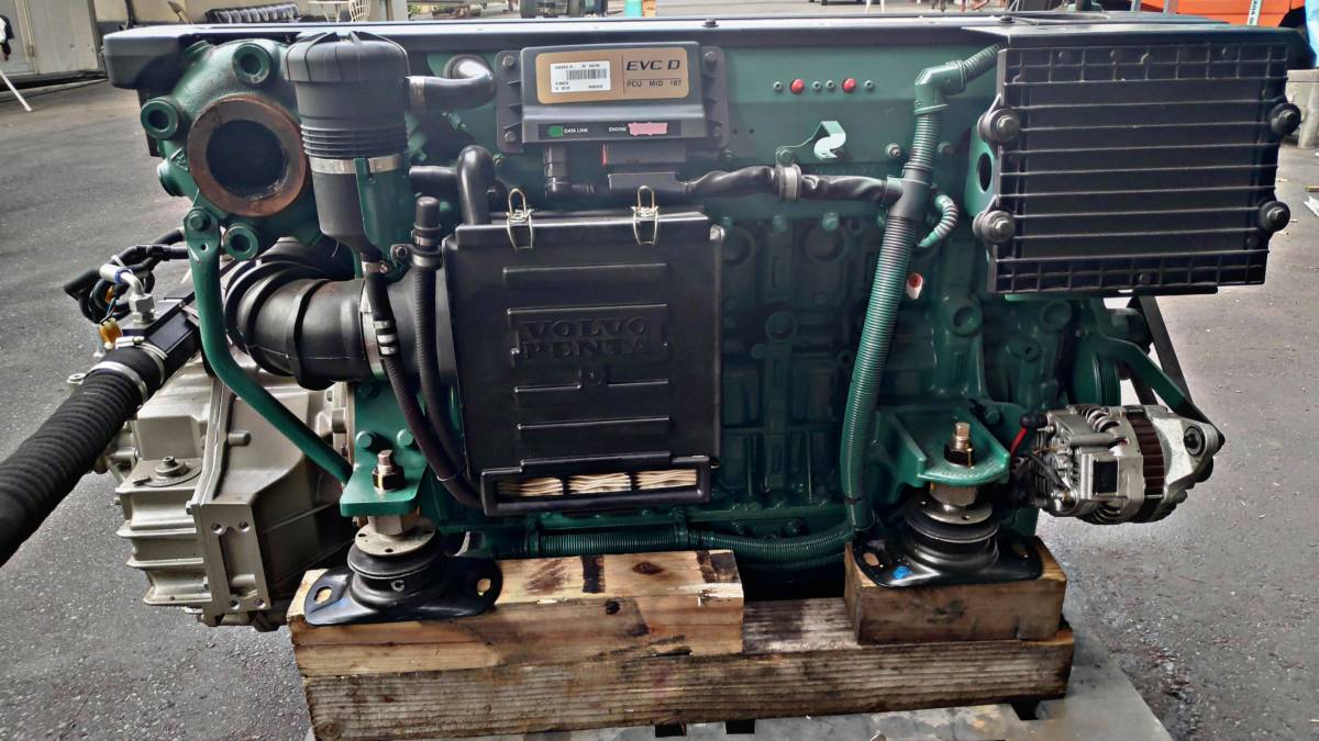 Volvo Penta D6-370 ボルボ・ペンタ ディーゼル船内艇用エンジン Volvo Penta D6-370 ボルボ・ペンタ ディーゼル船内艇用エンジン