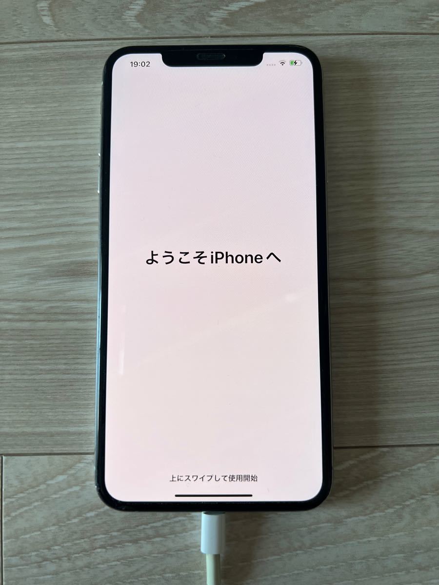 中古品iPhone Xs Max Silver 256GB SIMフリー iPhone