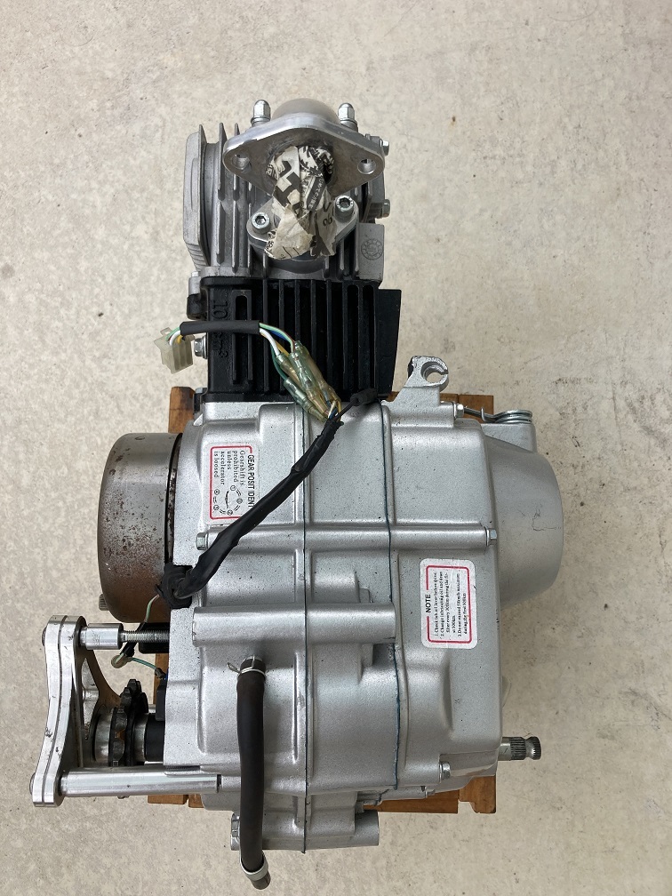 中華エンジン110CC オートバイ 中華エンジン110CC オートバイ